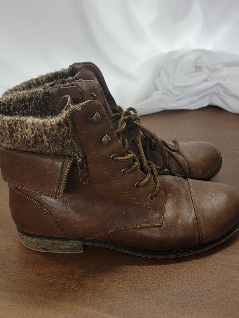 Vintage 2000’s Women’s Mudd Cognac Lace Zip Boots With Box Punk Grunge